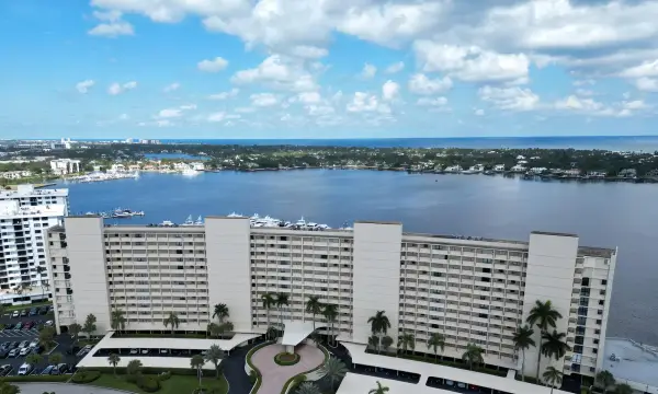 132 Lakeshore Drive 617, North Palm Beach, FL 33408