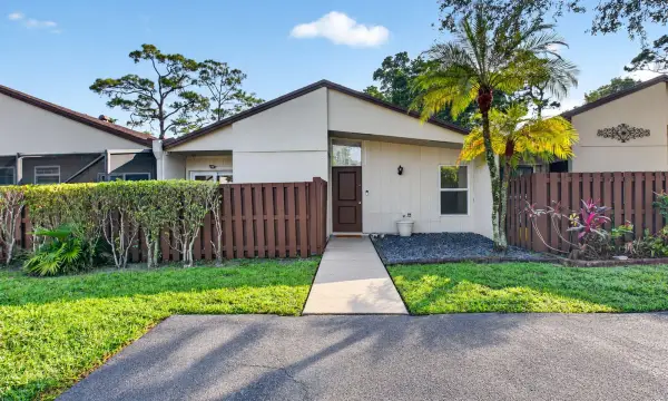 11662 Timbers Way, Boca Raton, FL 33428