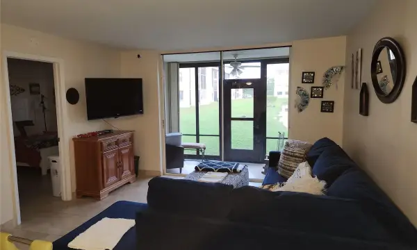 10180 NW 30th Court 101, Sunrise, FL 33322