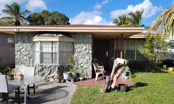 3101 SW 12th Place, Fort Lauderdale, FL 33312