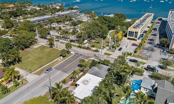 400 45th Street, West Palm Beach, FL 33407