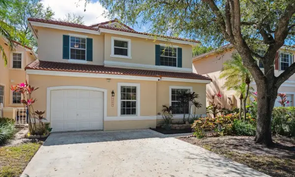 10845 NW 46th Drive, Coral Springs, FL 33076