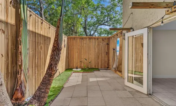 499 SE 13th Street 8e, Fort Lauderdale, FL 33316
