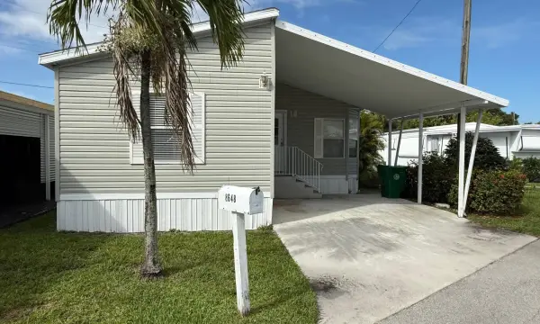 8648 SW 16th Place, Davie, FL 33324