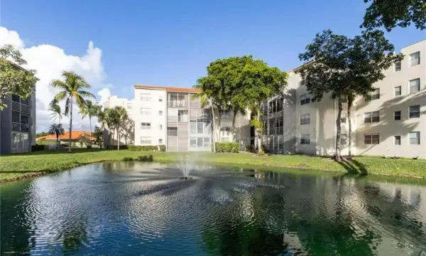 1830 SW 81 4104, North Lauderdale, FL 33068