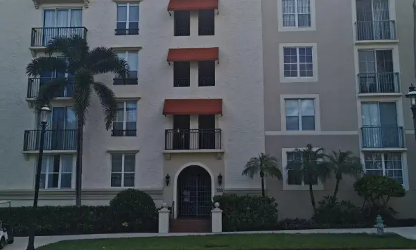 720 S Sapodilla Avenue 402, West Palm Beach, FL 33401