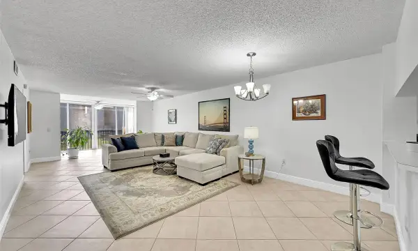 10133 NW 24th Place 205, Sunrise, FL 33322