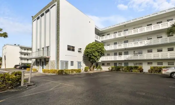 4090 NW 42nd Avenue 309, Lauderdale Lakes, FL 33319, Lauderdale Lakes, FL, 33319