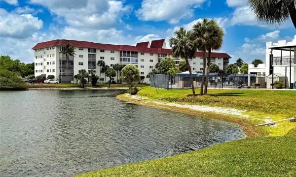 4851 NW 21st 403, Lauderhill, FL 33313