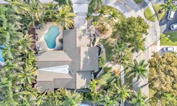 980 SW 70th Avenue, Plantation, FL 33317