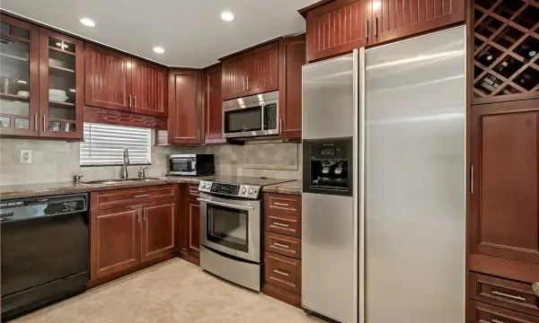 9320 S Hollybrook Lake Drive 103, Pembroke Pines, FL 33025