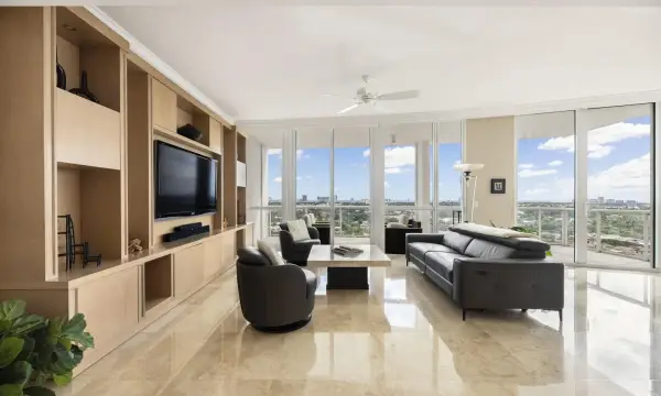 111 SE 8th Avenue Ph-1701, Fort Lauderdale, FL 33301