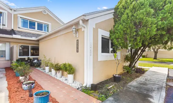12286 NW 14th Street, Pembroke Pines, FL 33026