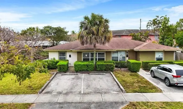 330 SW Avondale Drive, Pompano Beach, FL 33060