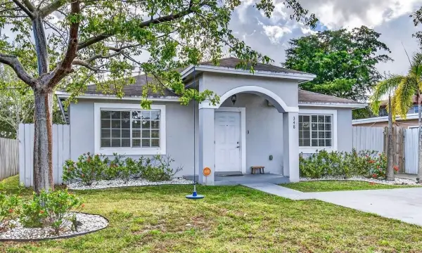 348 NW 40th Court, Oakland Park, FL 33309