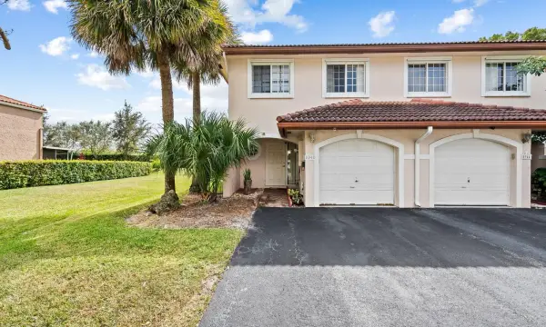 8940 NW 38th Drive 8940, Coral Springs, FL 33065