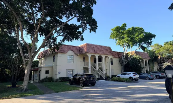 136 S Cypress Road 317, Pompano Beach, FL 33060