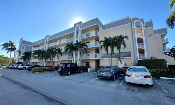 10382 NW 24th Place 107, Sunrise, FL 33322