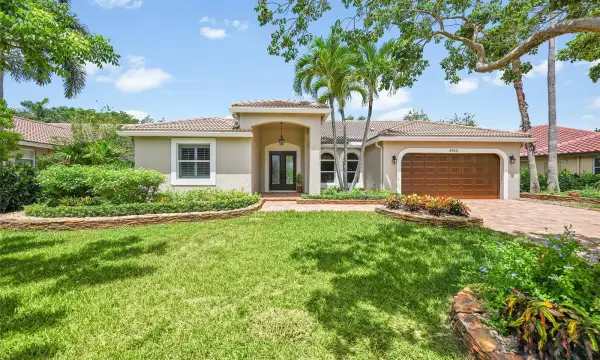 4910 NW 104th Avenue, Coral Springs, FL 33076