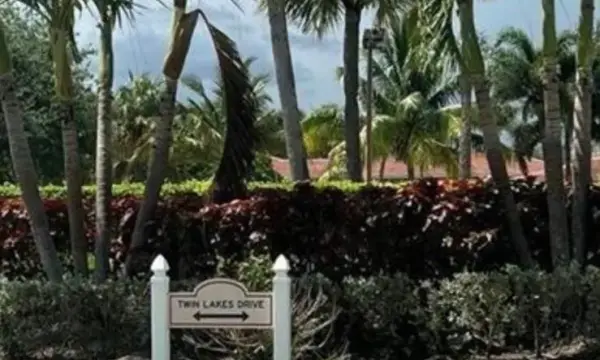 10076 Twin Lakes Drive 38-e, Coral Springs, FL 33071