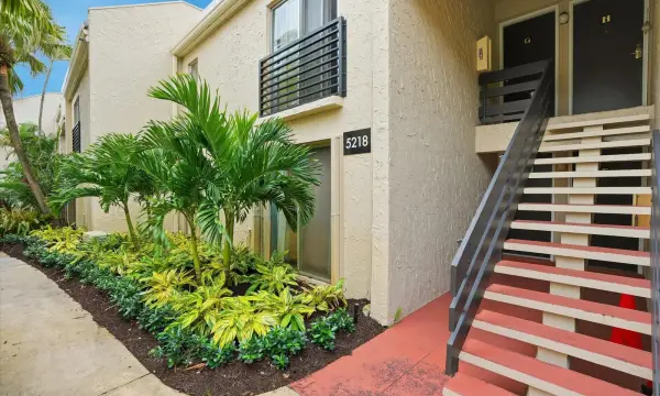 5218 NE 6th Avenue G2, Oakland Park, FL 33334