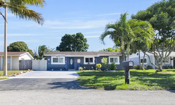 524 SW 72nd Avenue, North Lauderdale, FL 33068