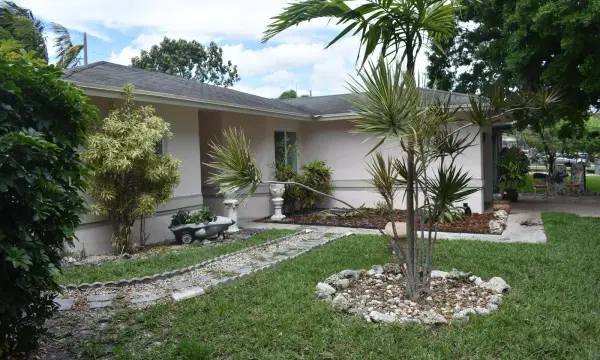 465 NW 20th Avenue, Pompano Beach, FL 33069