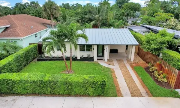 820 NE 17th Street, Fort Lauderdale, FL 33305