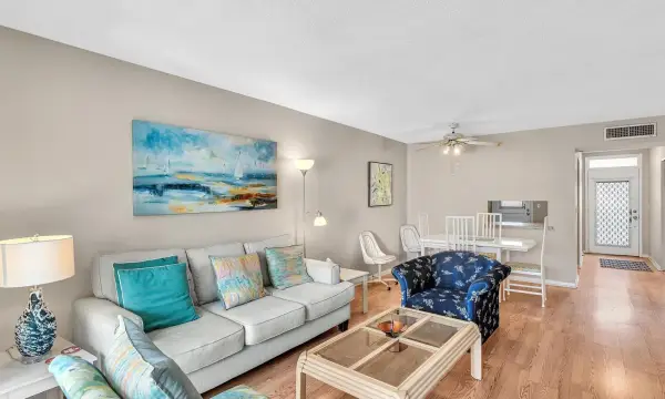 2881 NW 47th Terrace 209, Lauderdale Lakes, FL 33313