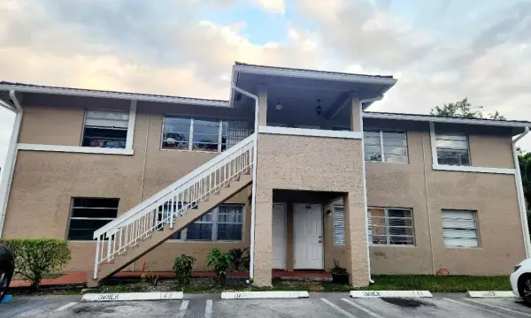 10234 Twin Lakes Drive 16-d, Coral Springs, FL 33071