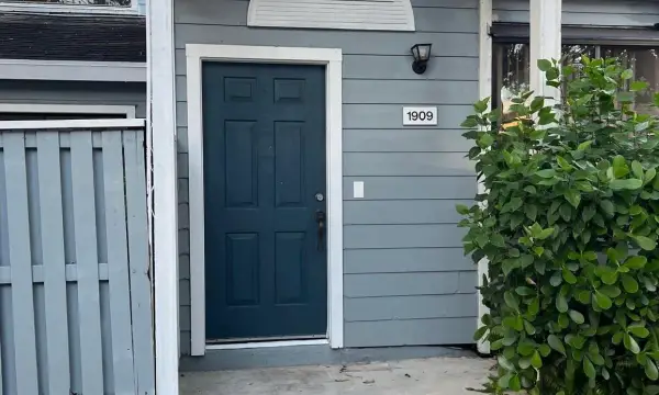 1909 Players Place, North Lauderdale, FL 33068