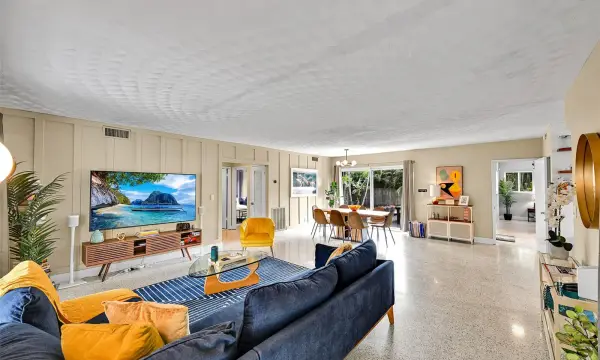 818 NE 18th Street, Fort Lauderdale, FL 33305
