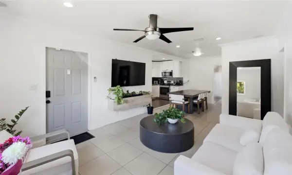 1234 NW 7th Avenue, Fort Lauderdale, FL 33311