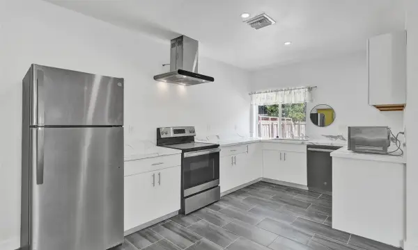 1904 SE 1st Avenue, Fort Lauderdale, FL 33316