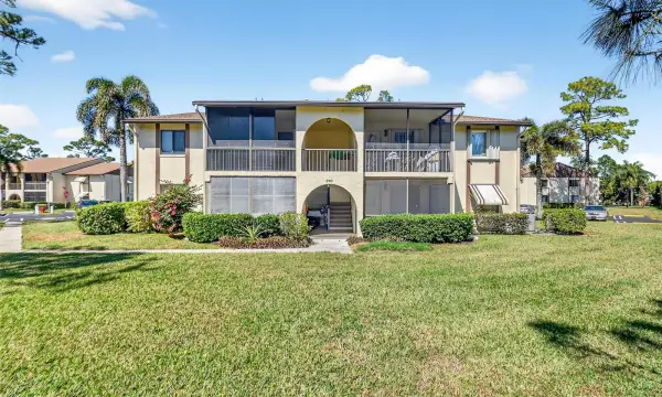 310 Knotty Pine Circle C1, Greenacres, FL 33463