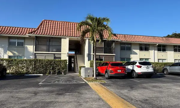 1124 NW 13th Street 208a, Boca Raton, FL 33486