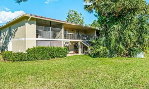 6512 Chasewood Drive H, Jupiter, FL 33458