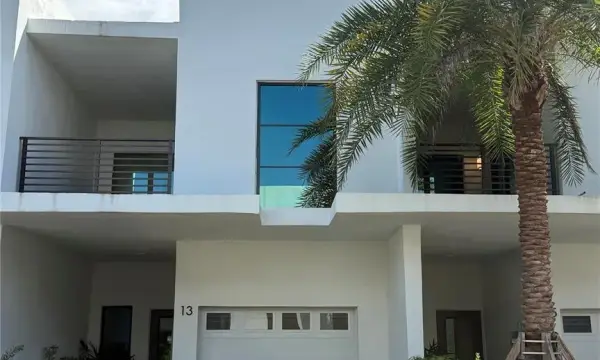 2526 Pierce Street 4, Hollywood, FL 33020