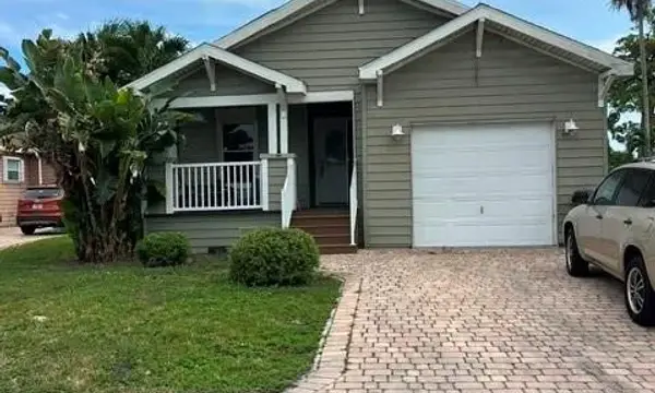 4080 5th Avenue, Lantana, FL 33462