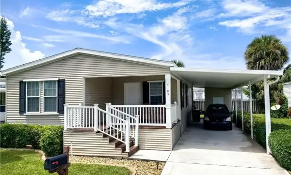 4185 2nd Court, Lantana, FL 33462