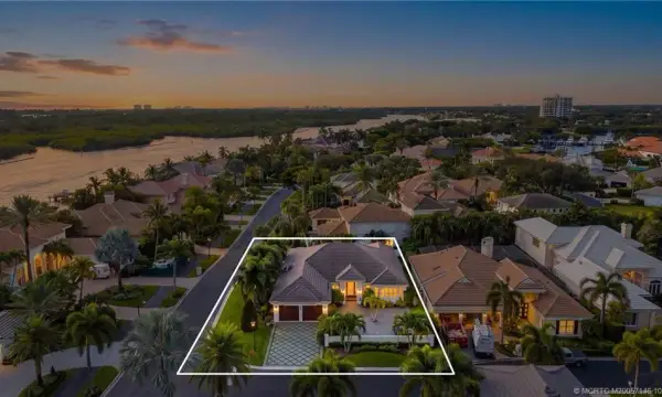 3220 W Channel Circle, Jupiter, FL 33477