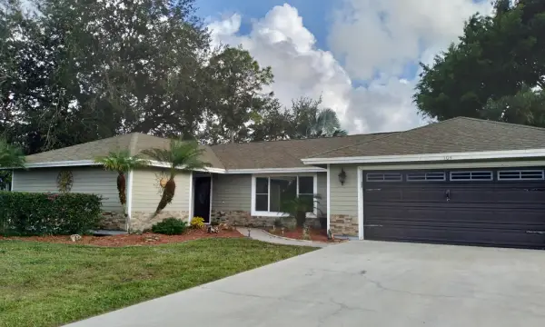 104 Segura Street, Royal Palm Beach, FL 33411