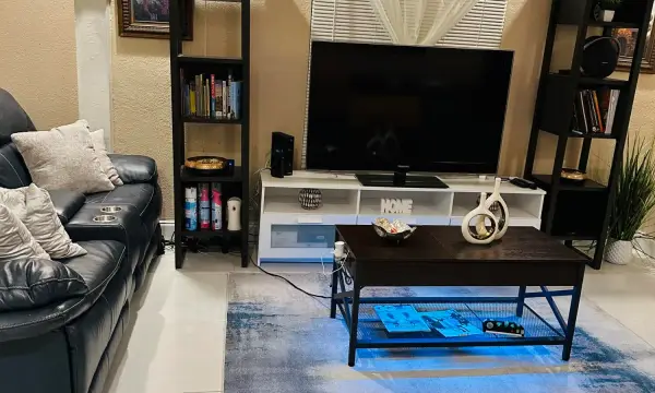 833 Briggs Street Street, West Palm Beach, FL 33405