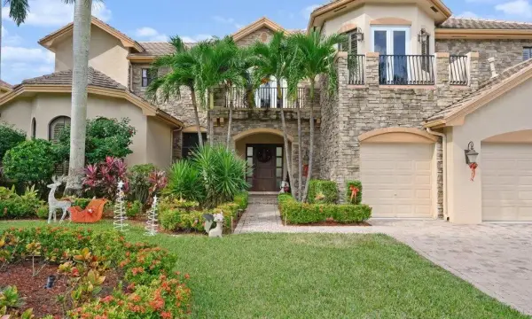 10596 Versailles Boulevard, Wellington, FL 33449