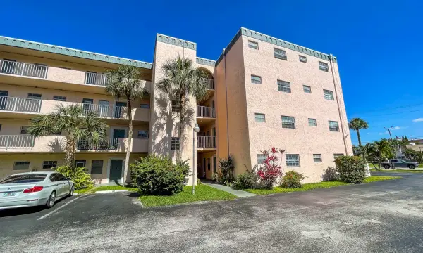 4281 NW 41st Street 320, Lauderdale Lakes, FL 33319