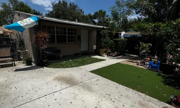 635 48th Street, West Palm Beach, FL 33407