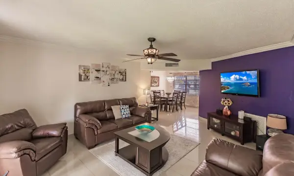 4270 NW 40th Street 105, Lauderdale Lakes, FL 33319