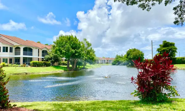 815 W Boynton Beach Boulevard 16-201, Boynton Beach, FL 33426