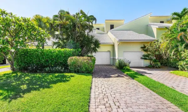 5109 N Ocean E Boulevard E, Ocean Ridge, FL 33435