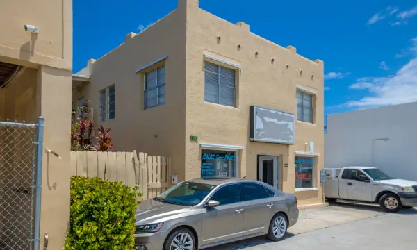928 S Dixie Highway, Lake Worth Beach, FL 33460